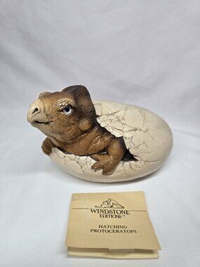 Windstone Editions Dinosaur Egg Hatching PROTOCERATOPS Pena 1986 Figurine